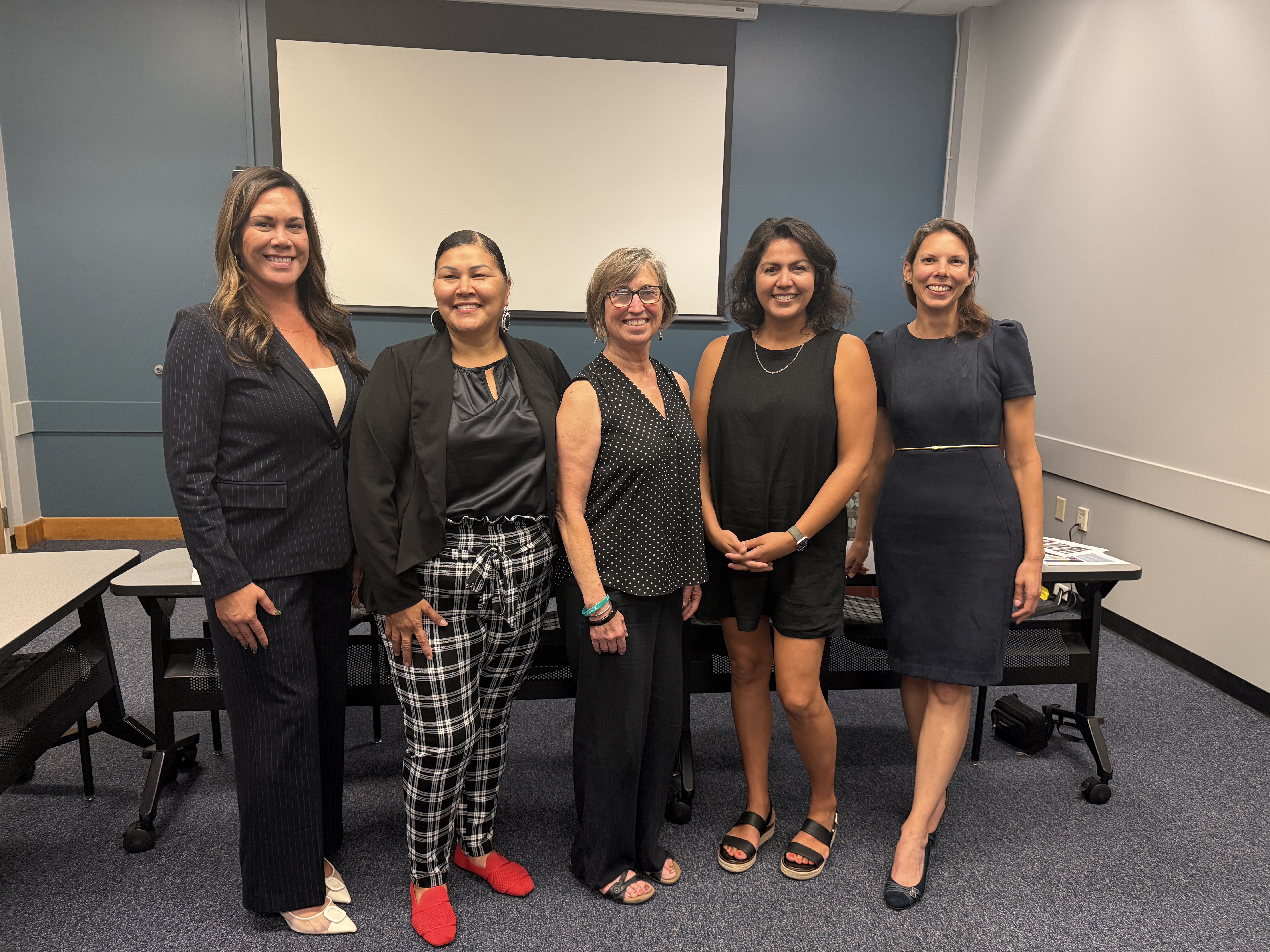Haunani Pakaki, Lisa Diaz-McQuaid, Juana Marquez, Christina Stevens, and Jan Blalock posing for a picture